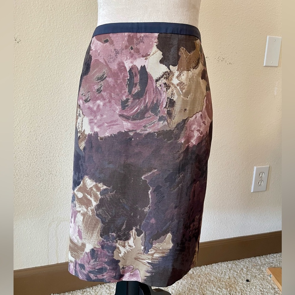 LOFT Pencil skirt with abstract floral pattern